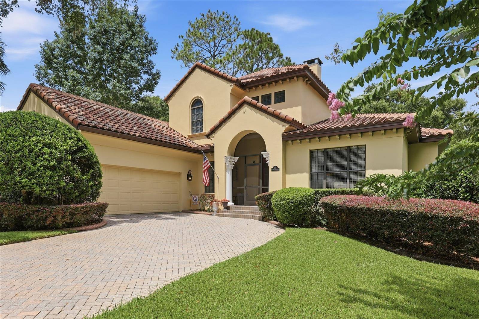 315 W BLUE WATER EDGE DR, Eustis, FL 32736