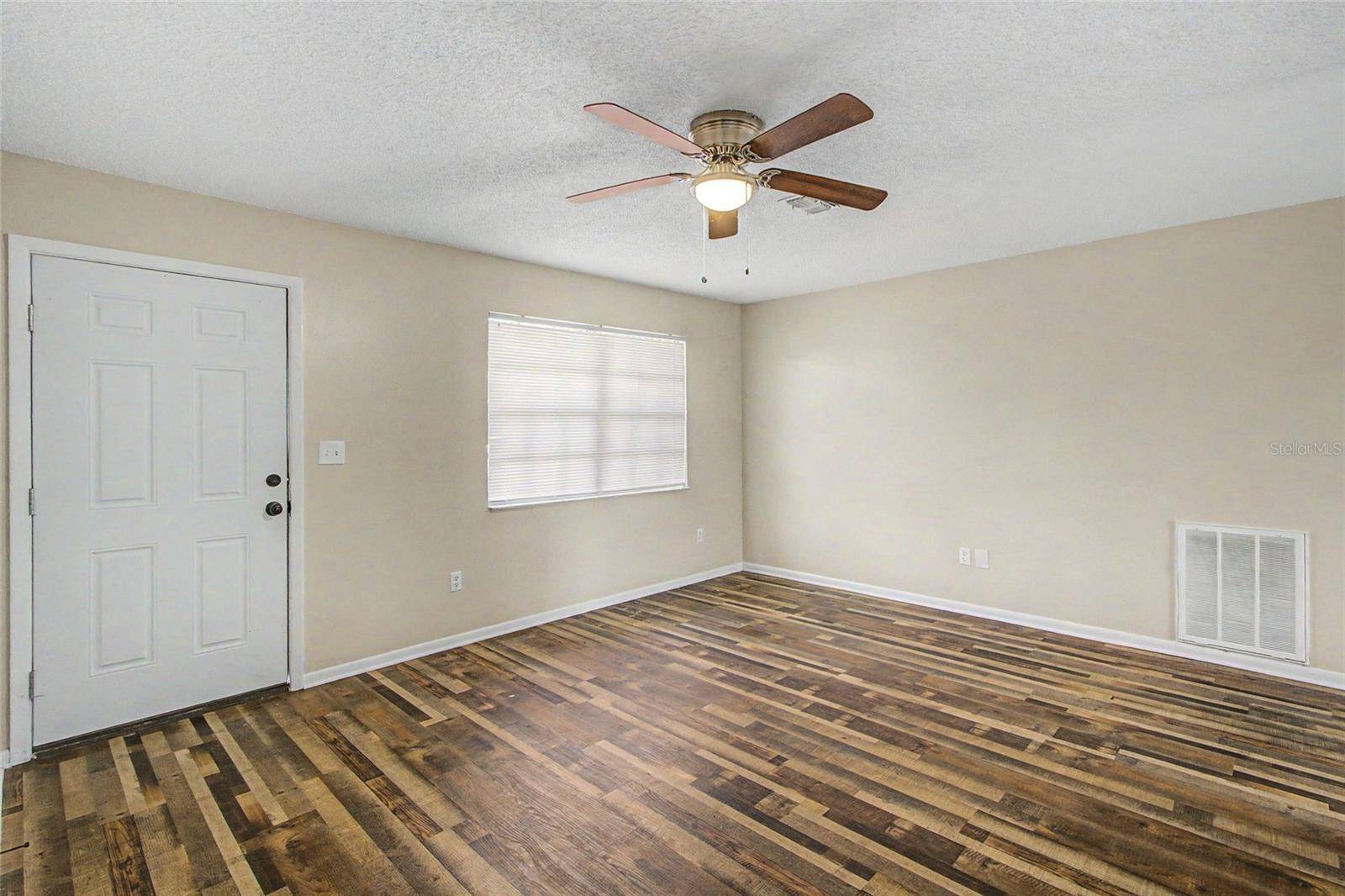 1733 LARKIN RD, Spring Hill, FL 34608