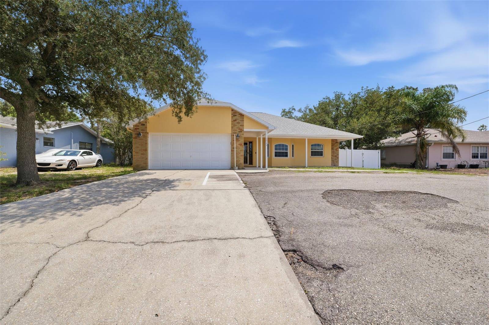 10154 SPRING HILL DR, Spring Hill, FL 34608
