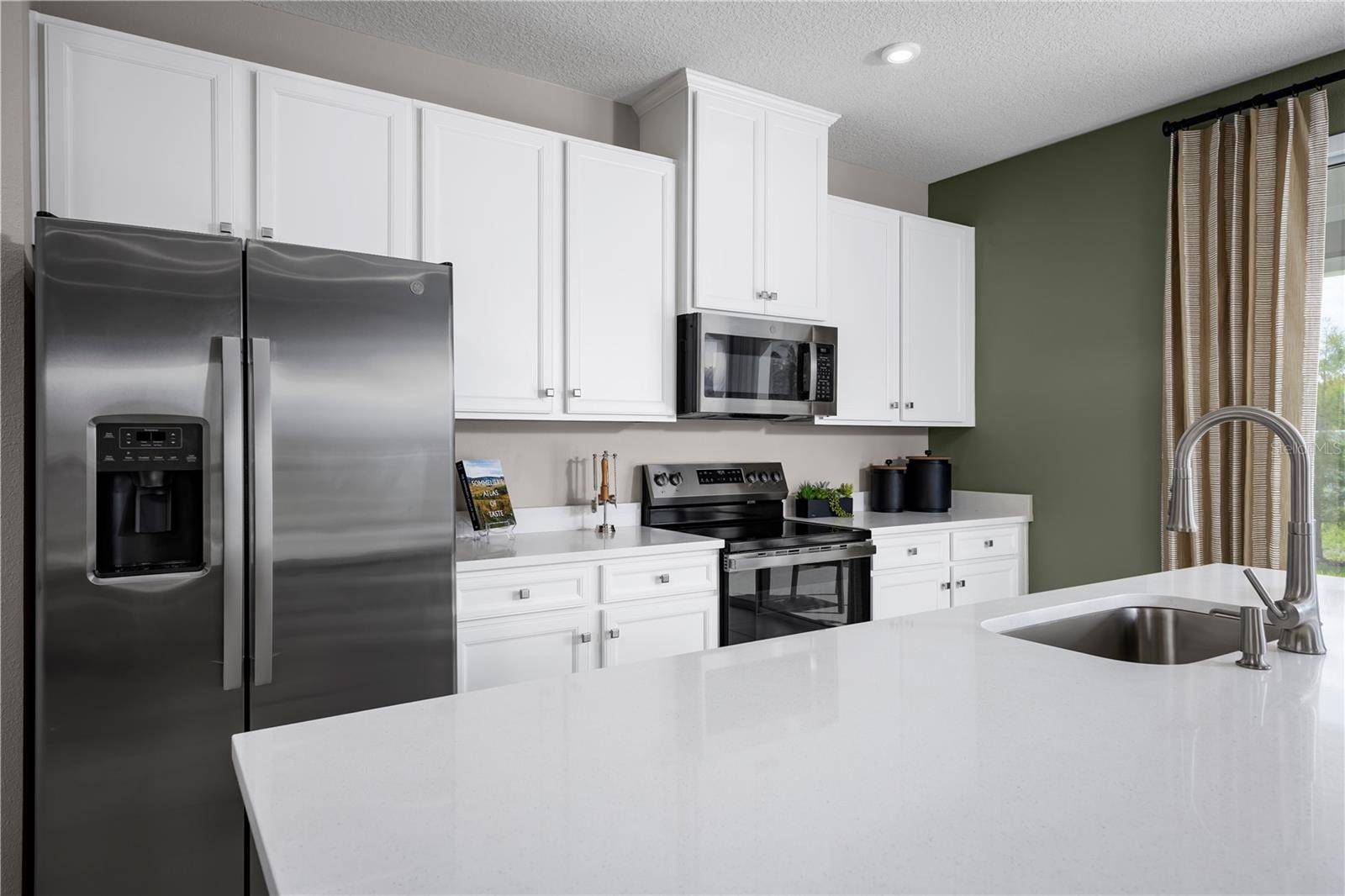 20474 LOU ANGELA LN, Lutz, FL 33558