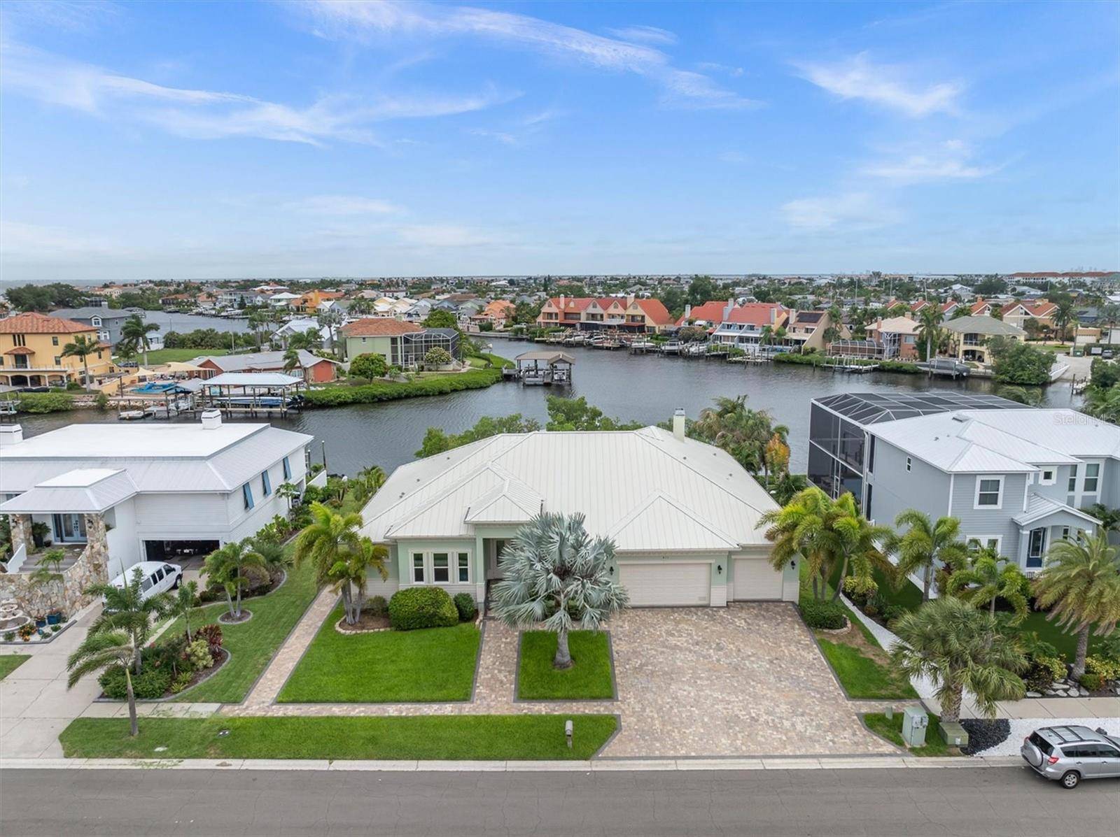 811 BIRDIE WAY, Apollo Beach, FL 33572