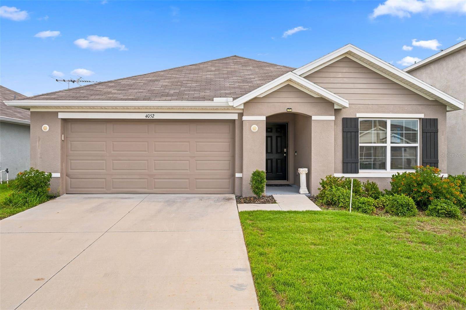 4052 AUTUMN AMBER DR, Spring Hill, FL 34609