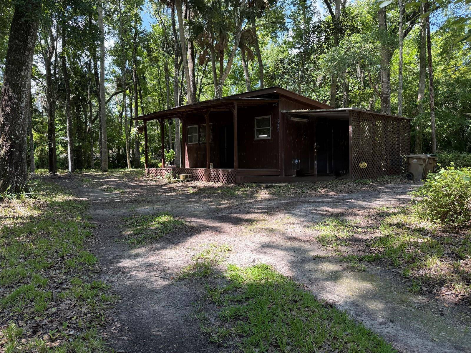 23946 INDIGO RD, Astor, FL 32102