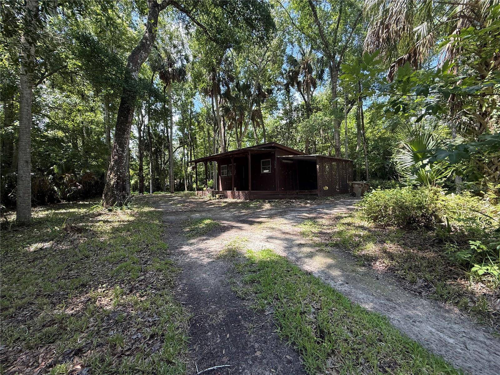 23946 INDIGO RD, Astor, FL 32102