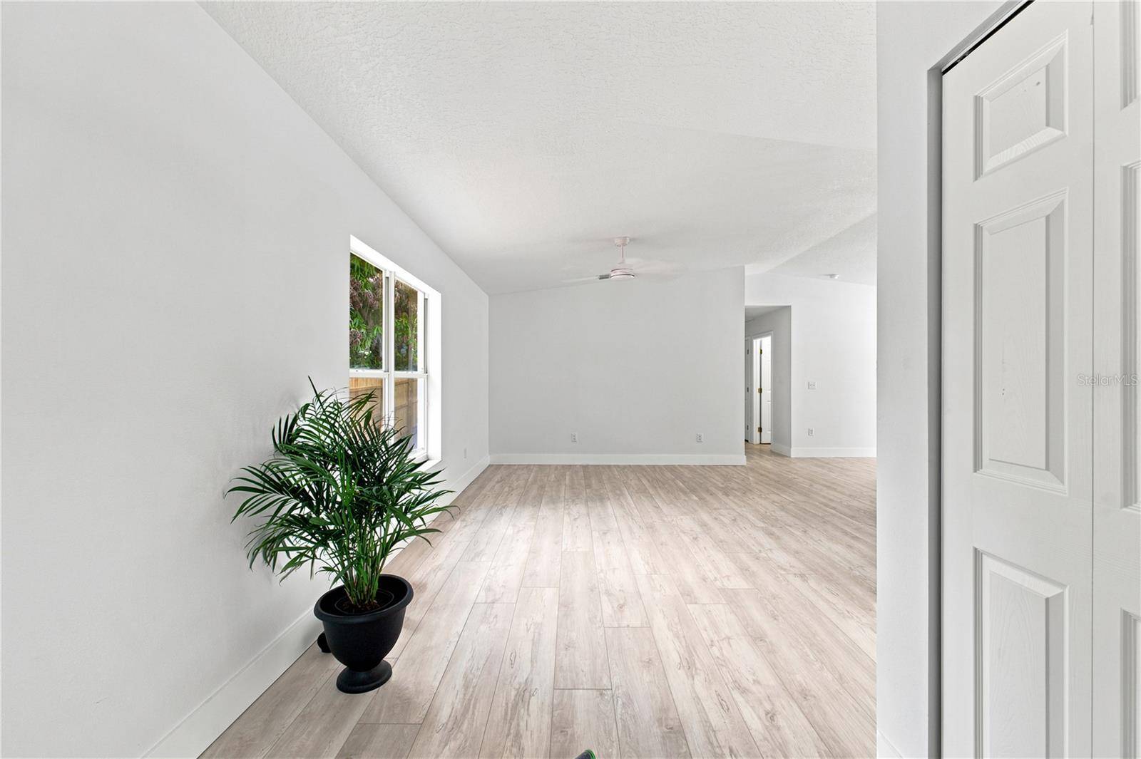6812 LYMAN AVE, Tampa, FL 33610