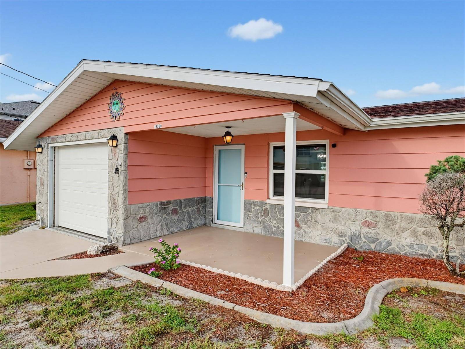 13530 MARIA DR, Hudson, FL 34667