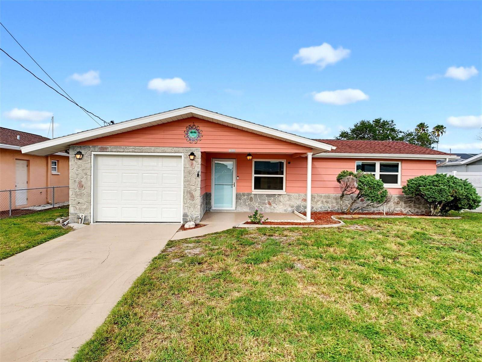 13530 MARIA DR, Hudson, FL 34667