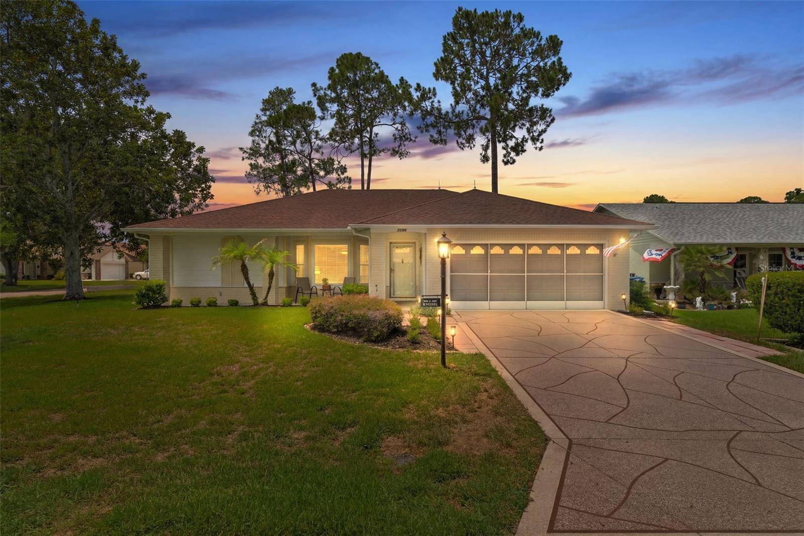 7196 CROWN OAKS DR, Spring Hill, FL 34606