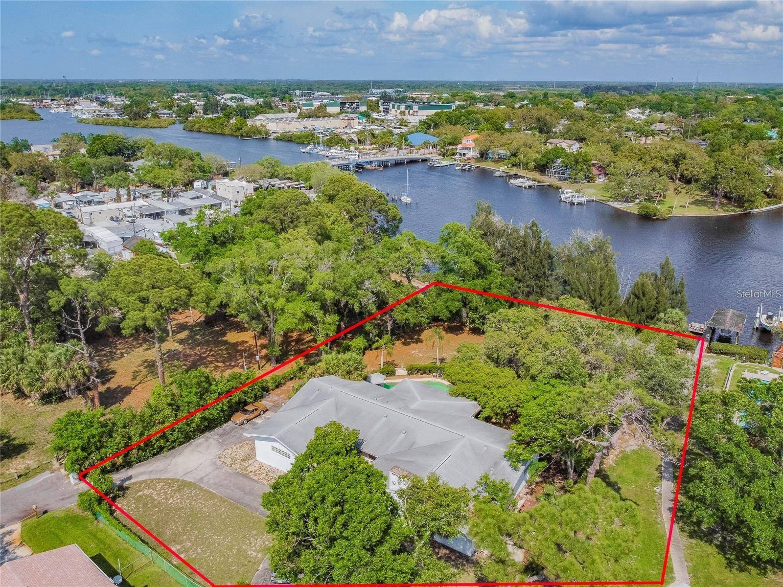 425 CRAIG DR, Tarpon Springs, FL 34689