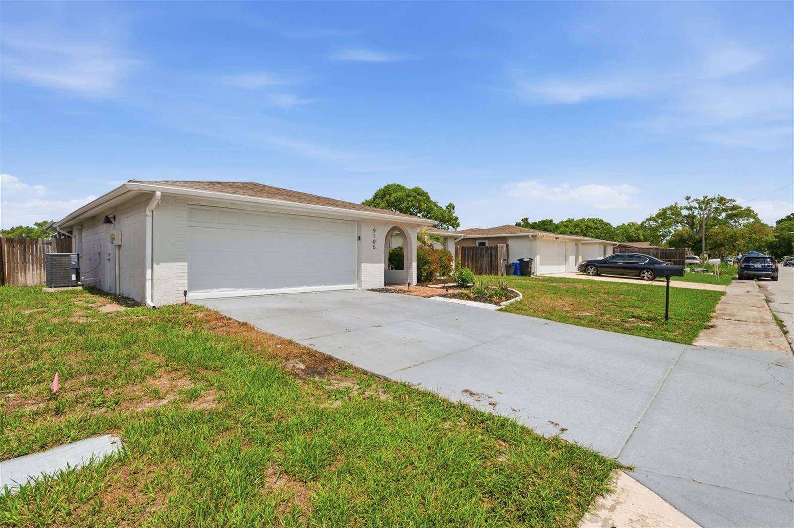 9105 HUNT CLUB LN, Port Richey, FL 34668