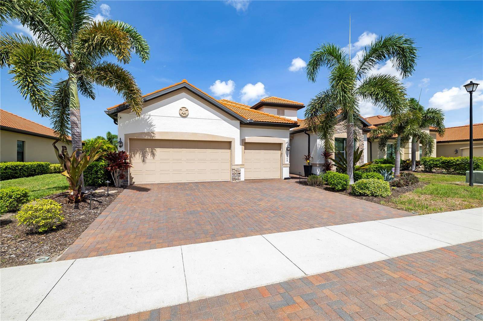 10868 TARFLOWER DR, Venice, FL 34293