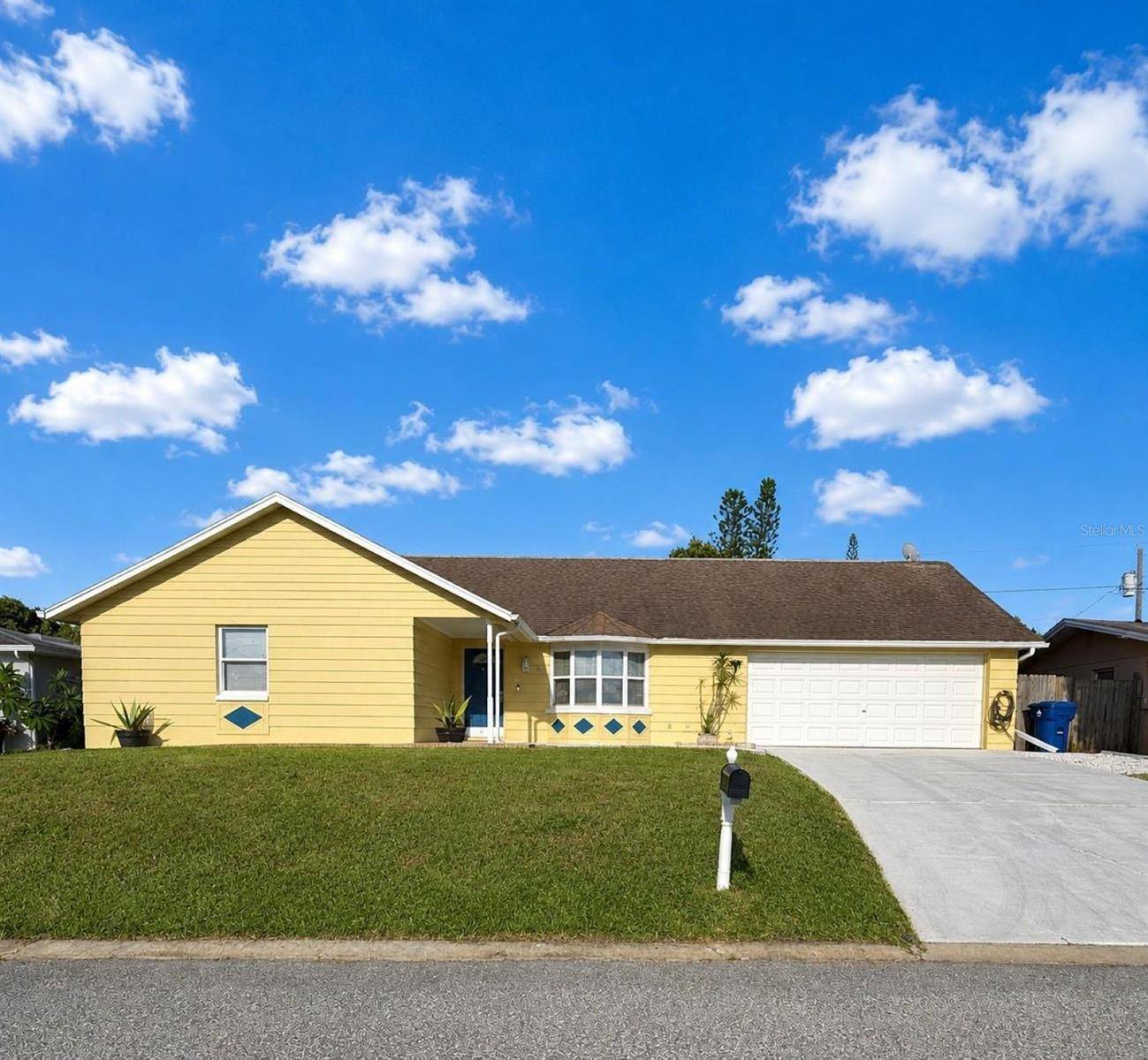 3652 WESTCHESTER DR, Holiday, FL 34691
