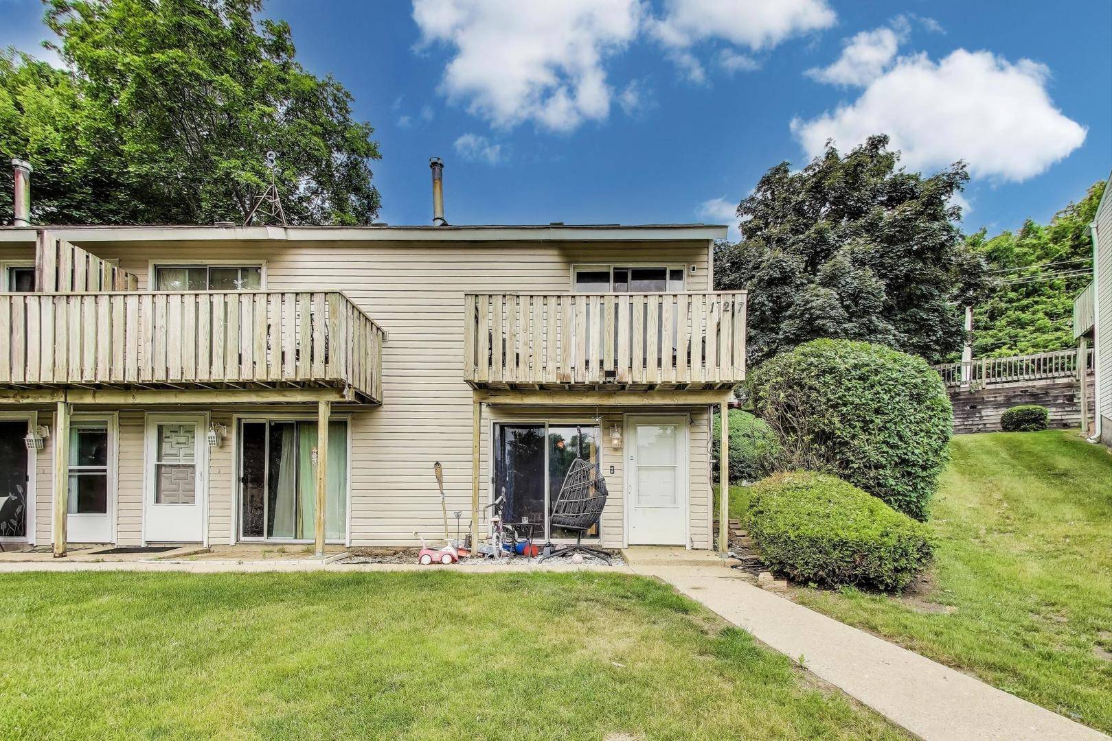 127 Forest AVE #A, Fox Lake, IL 60020