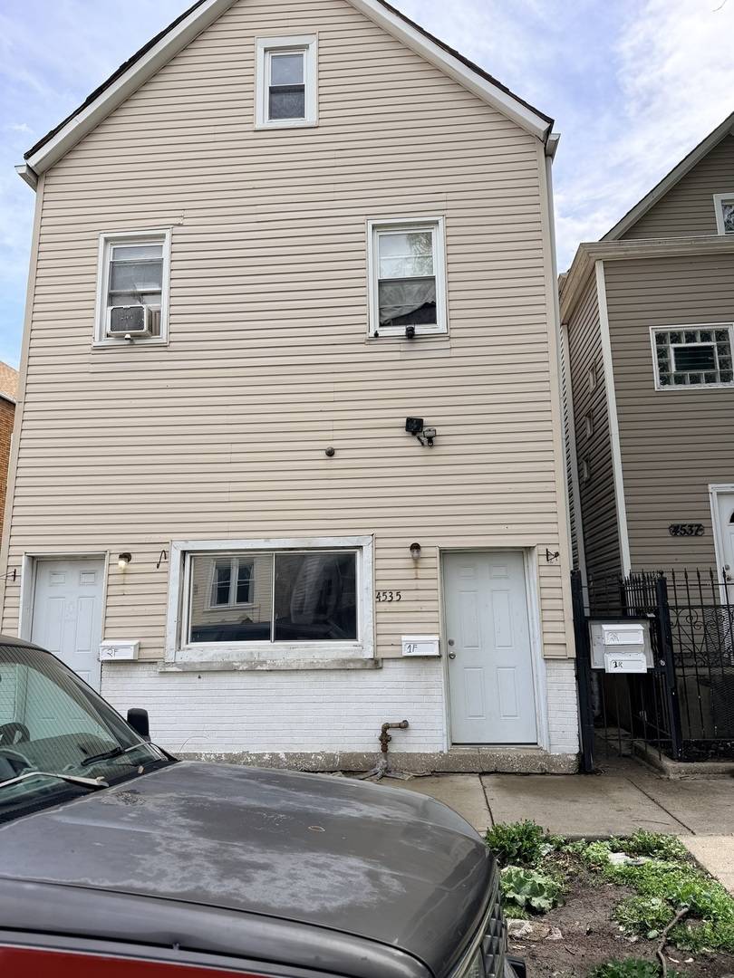 4535 S Honore ST, Chicago, IL 60609
