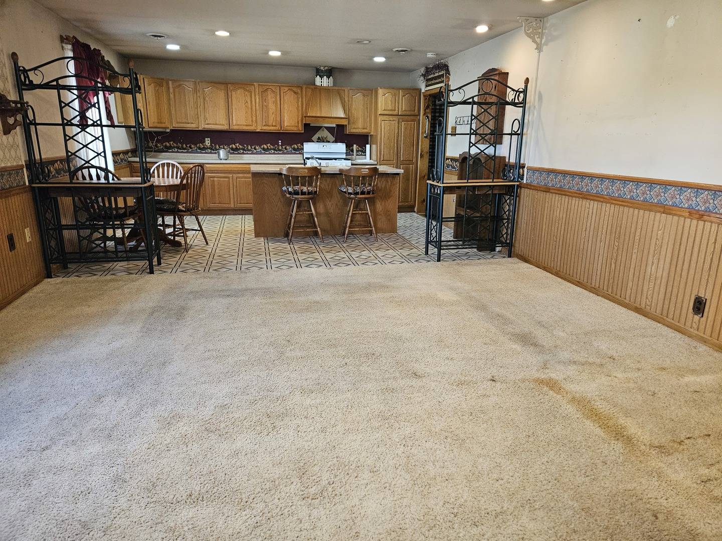 1408 N State RTE 1-17, Momence, IL 60954