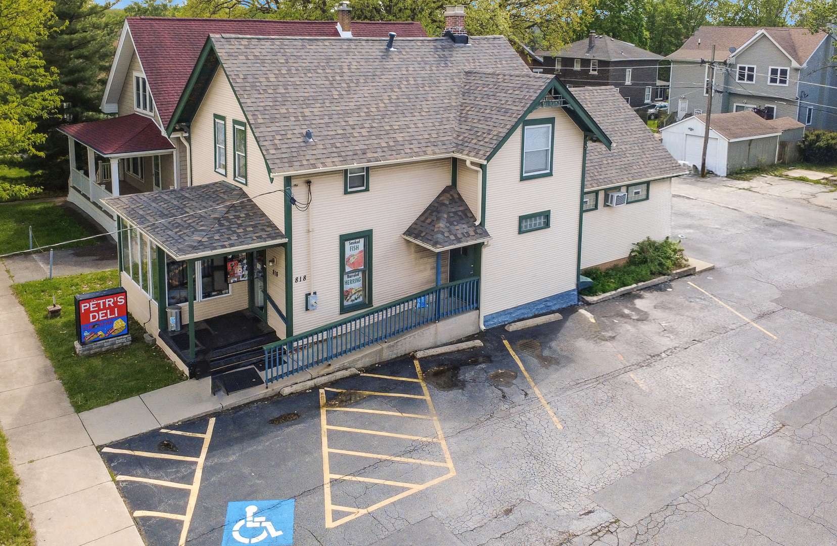 818 State ST, Lemont, IL 60439
