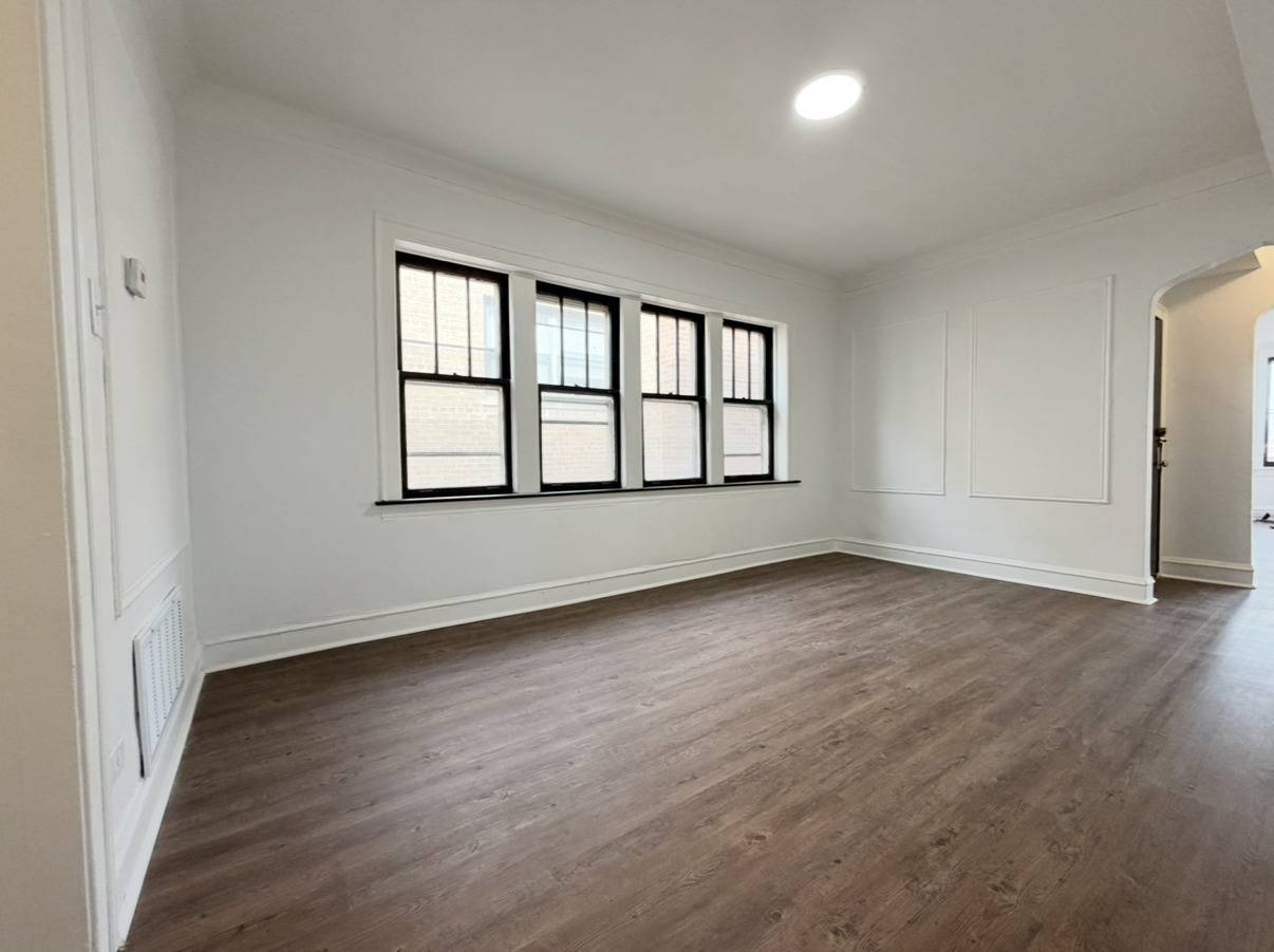 7712 S Jeffery BLVD #3, Chicago, IL 60649