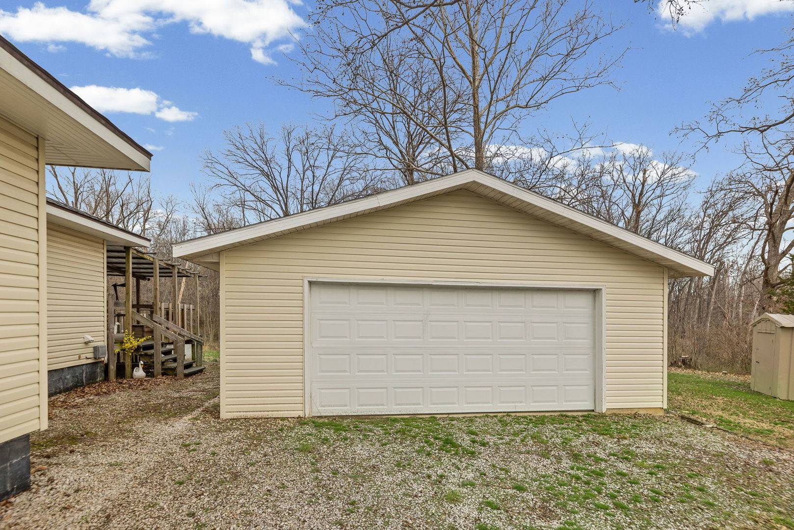 2429 Overbeck LN, Centralia, IL 62801