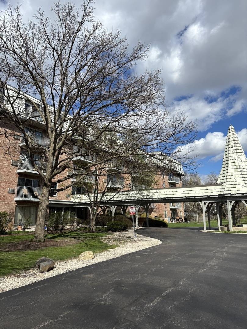 5125 Blodgett AVE #211T, Downers Grove, IL 60515