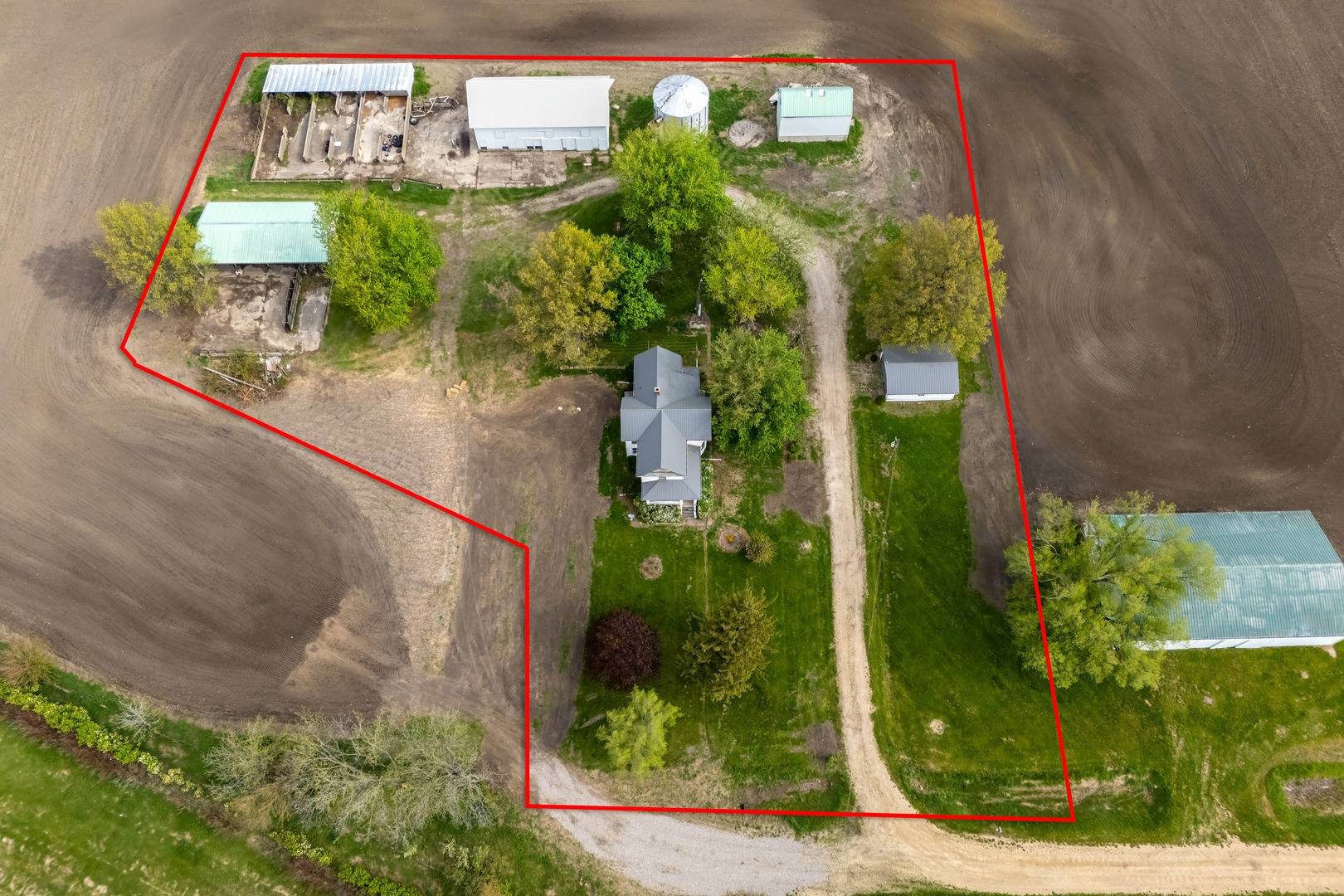 4400 220th ST, Walcott, IA 52773
