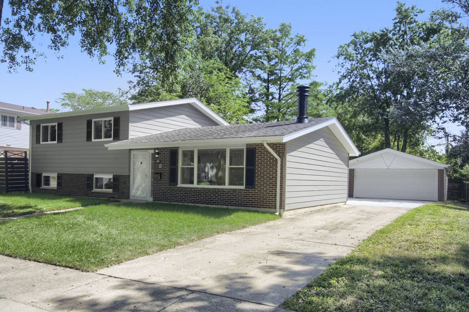 305 Jackson ST, Park Forest, IL 60466