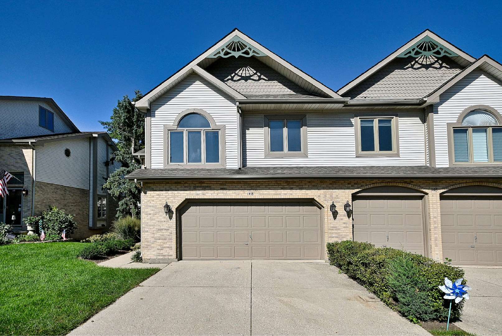 148 Schiller SQ, Itasca, IL 60143
