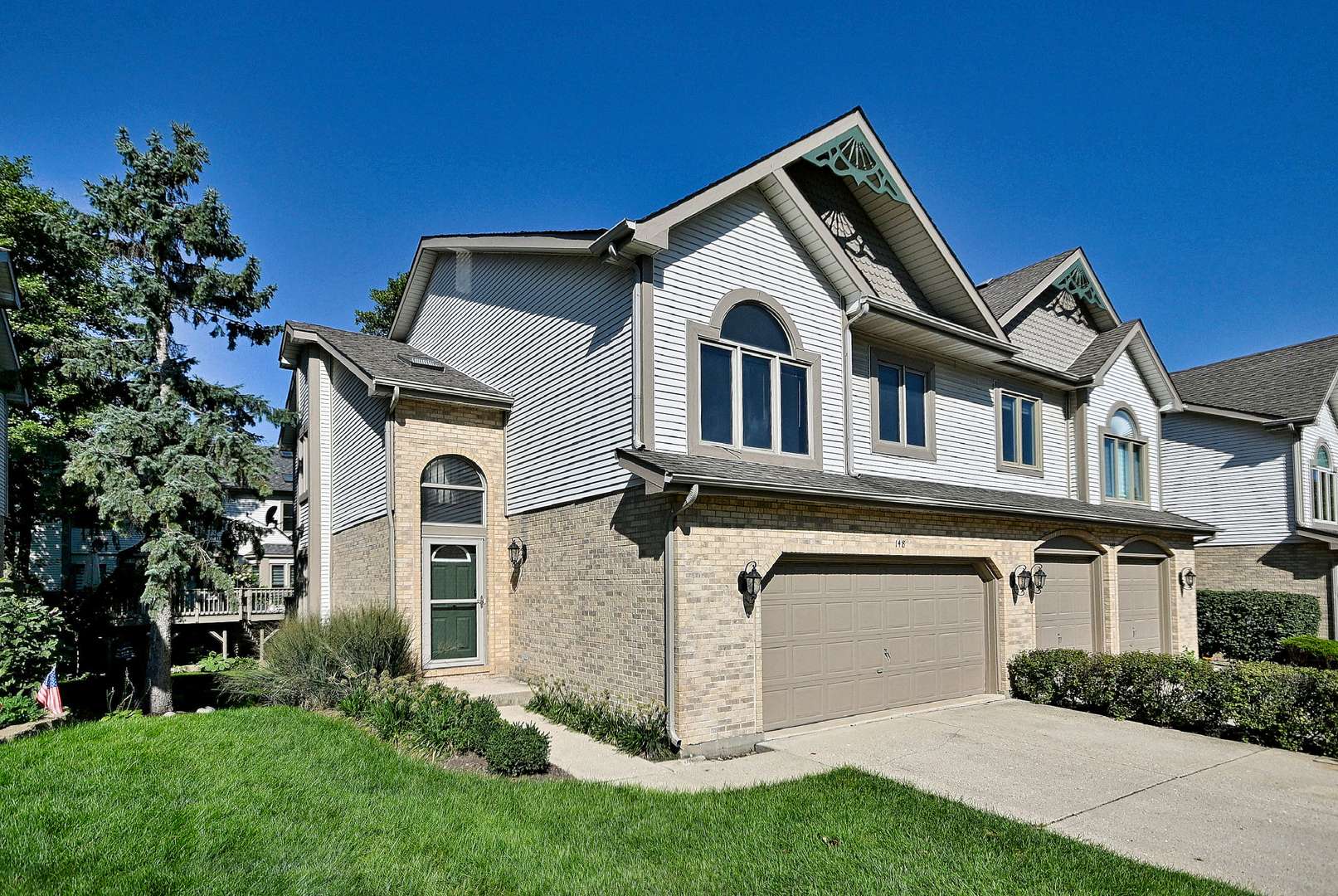 148 Schiller SQ, Itasca, IL 60143