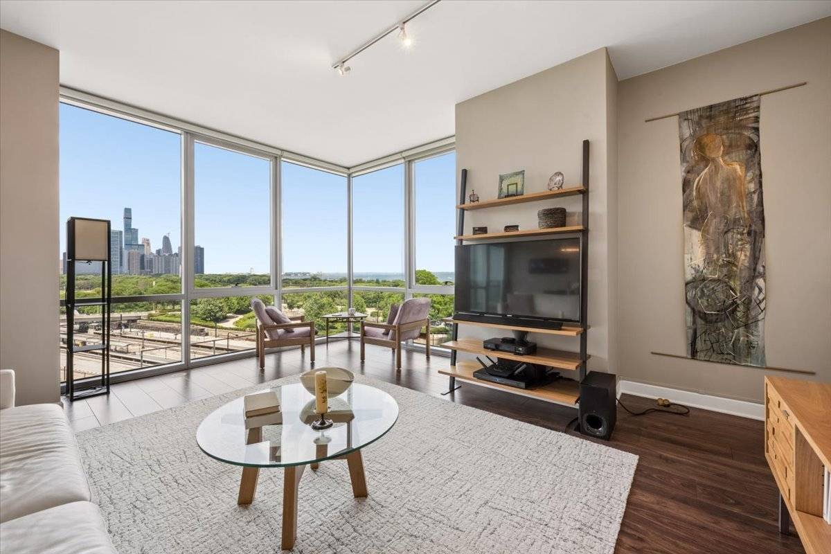 1201 S Prairie AVE #803, Chicago, IL 60605