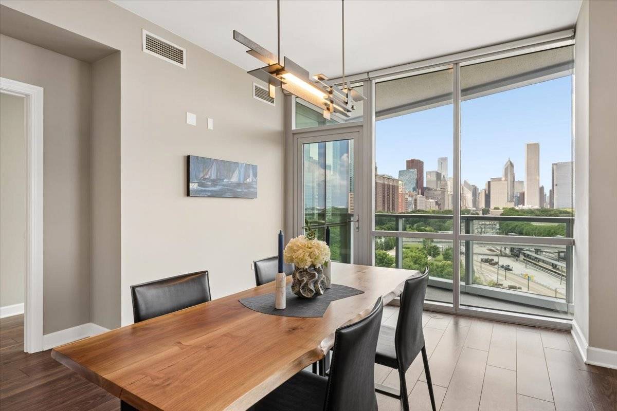 1201 S Prairie AVE #803, Chicago, IL 60605
