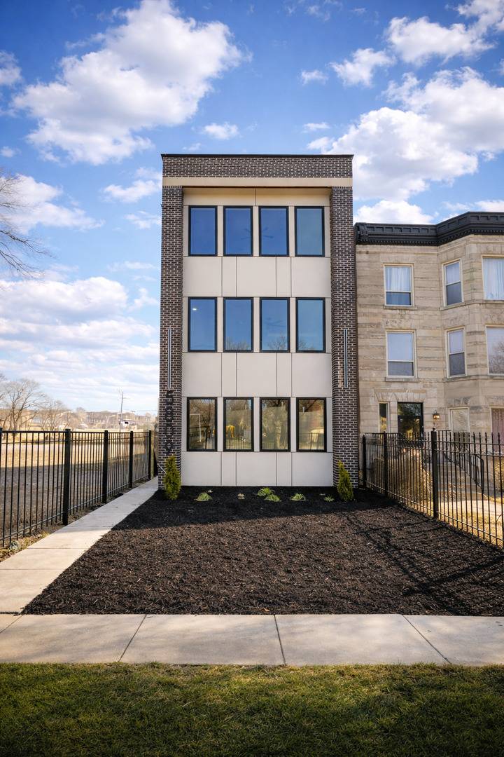 5809 S Indiana AVE, Chicago, IL 60637