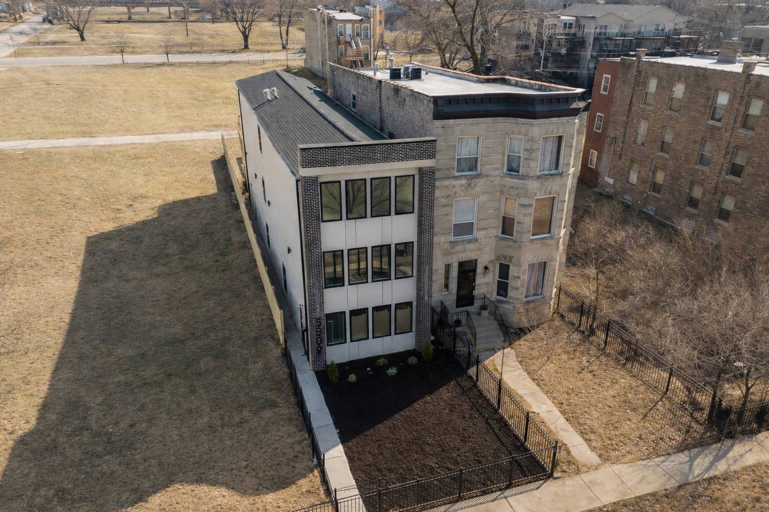 5809 S Indiana AVE, Chicago, IL 60637