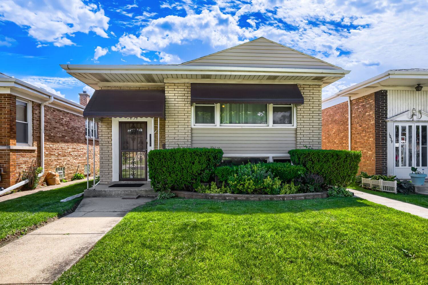 1037 31st AVE, Bellwood, IL 60104