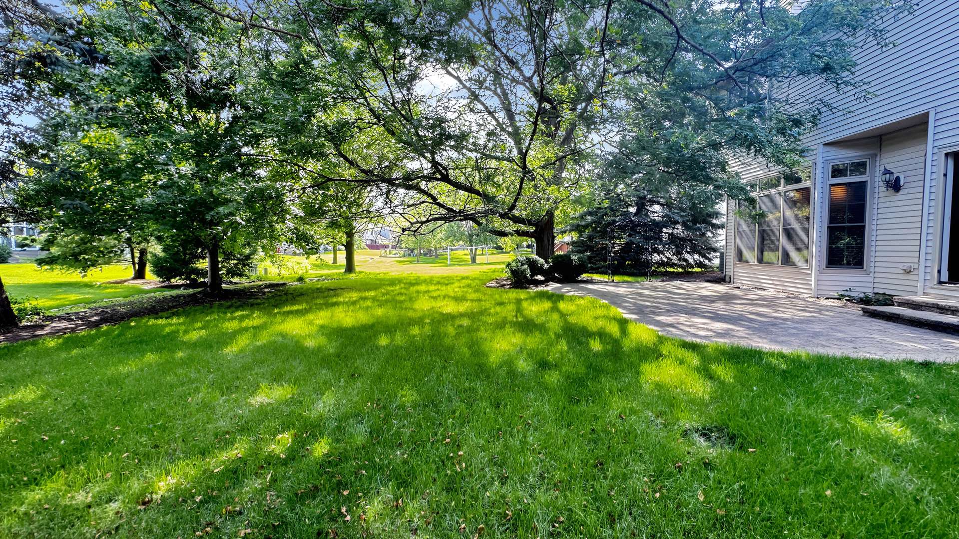 4824 Clearwater LN, Naperville, IL 60564