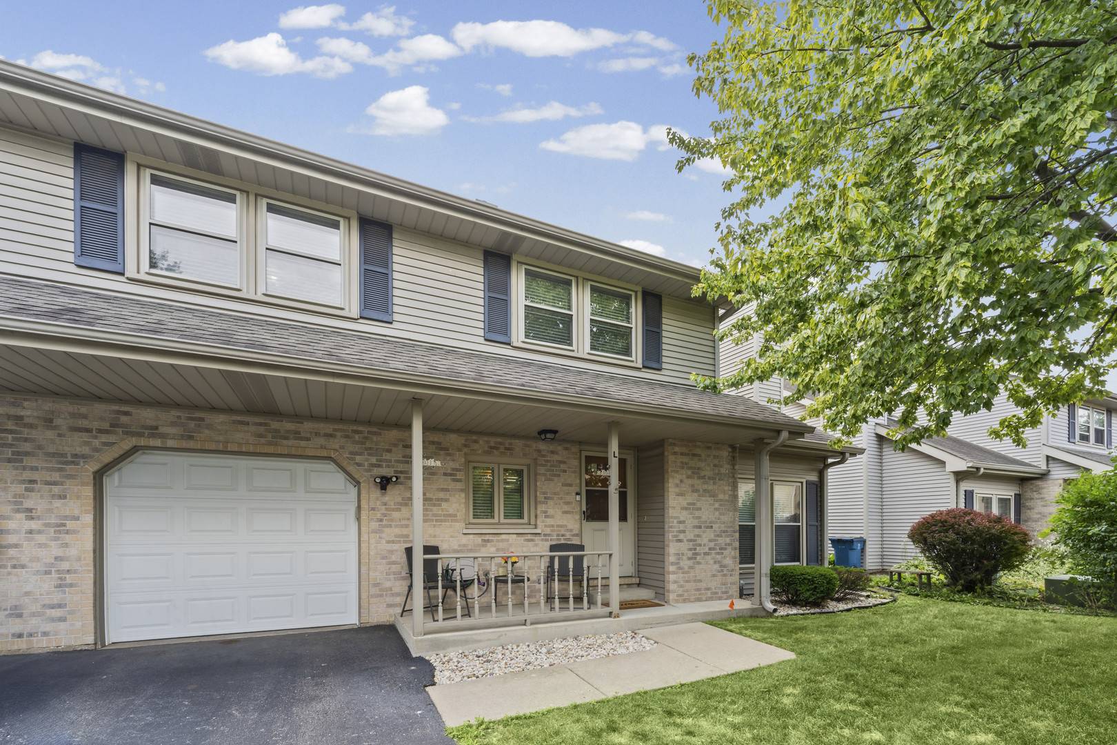237 N Walnut ST #L, Bensenville, IL 60106
