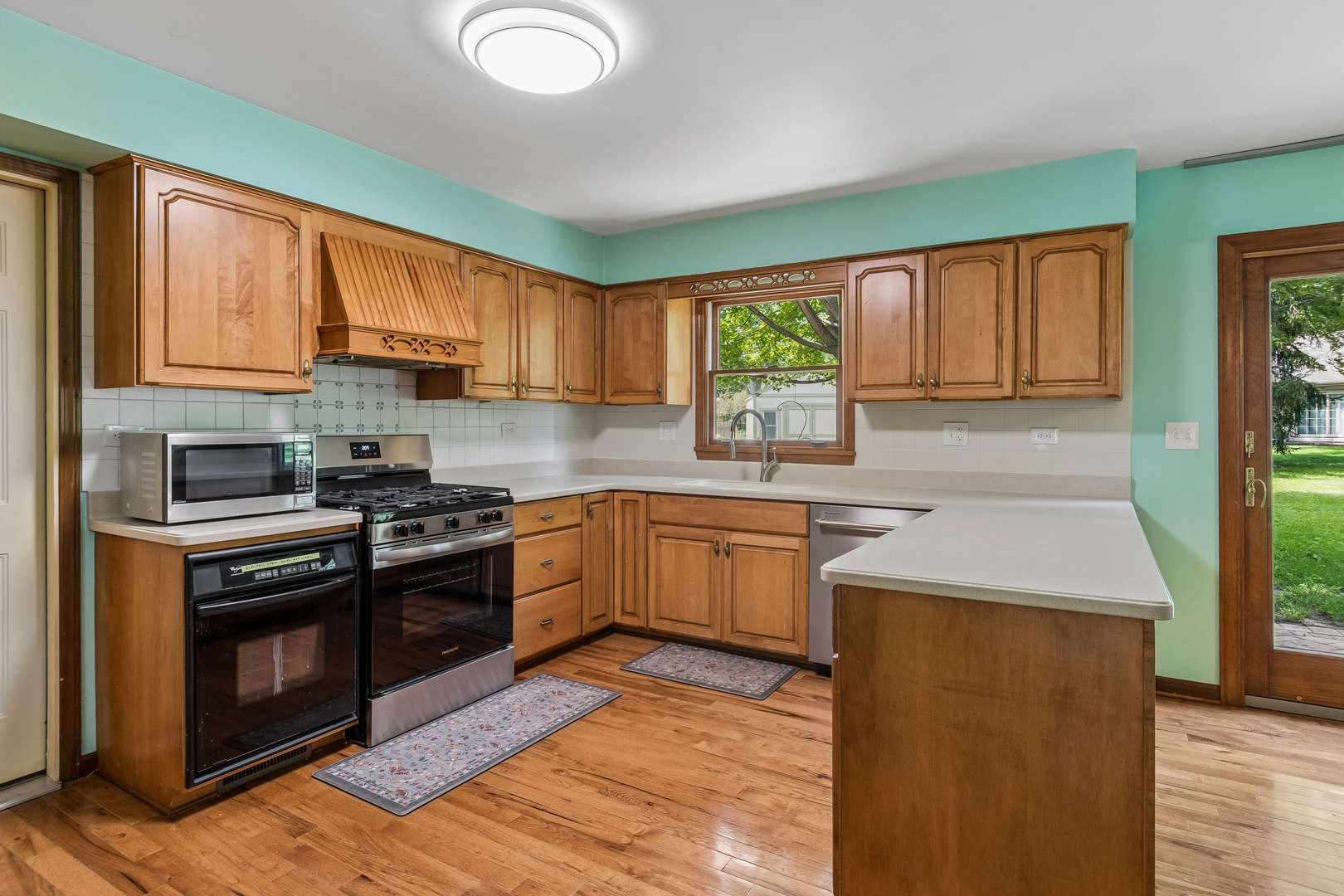 2305 Pepper Valley DR, Geneva, IL 60134