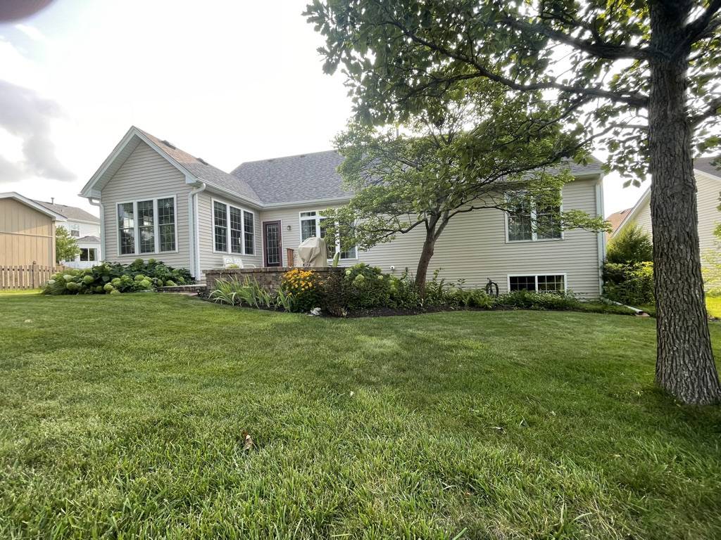 1364 Sycamore LN, Montgomery, IL 60538