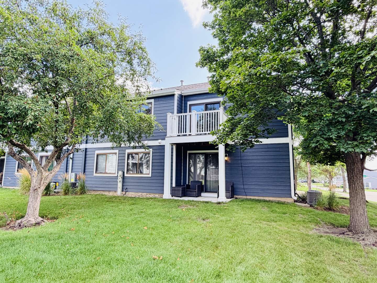 964 Brunswick CIR #-, Schaumburg, IL 60193