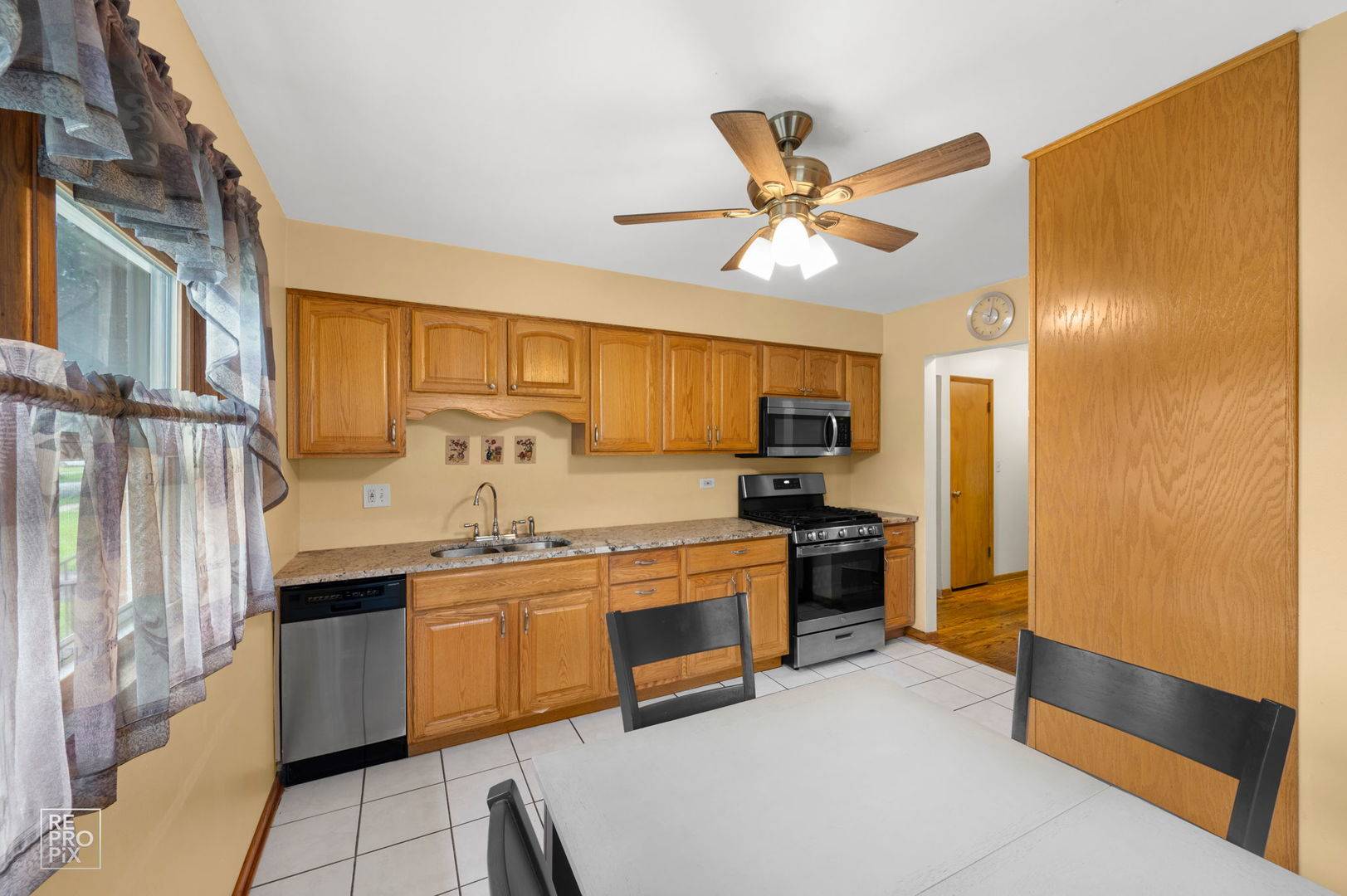 185 Judson ST, Bensenville, IL 60106