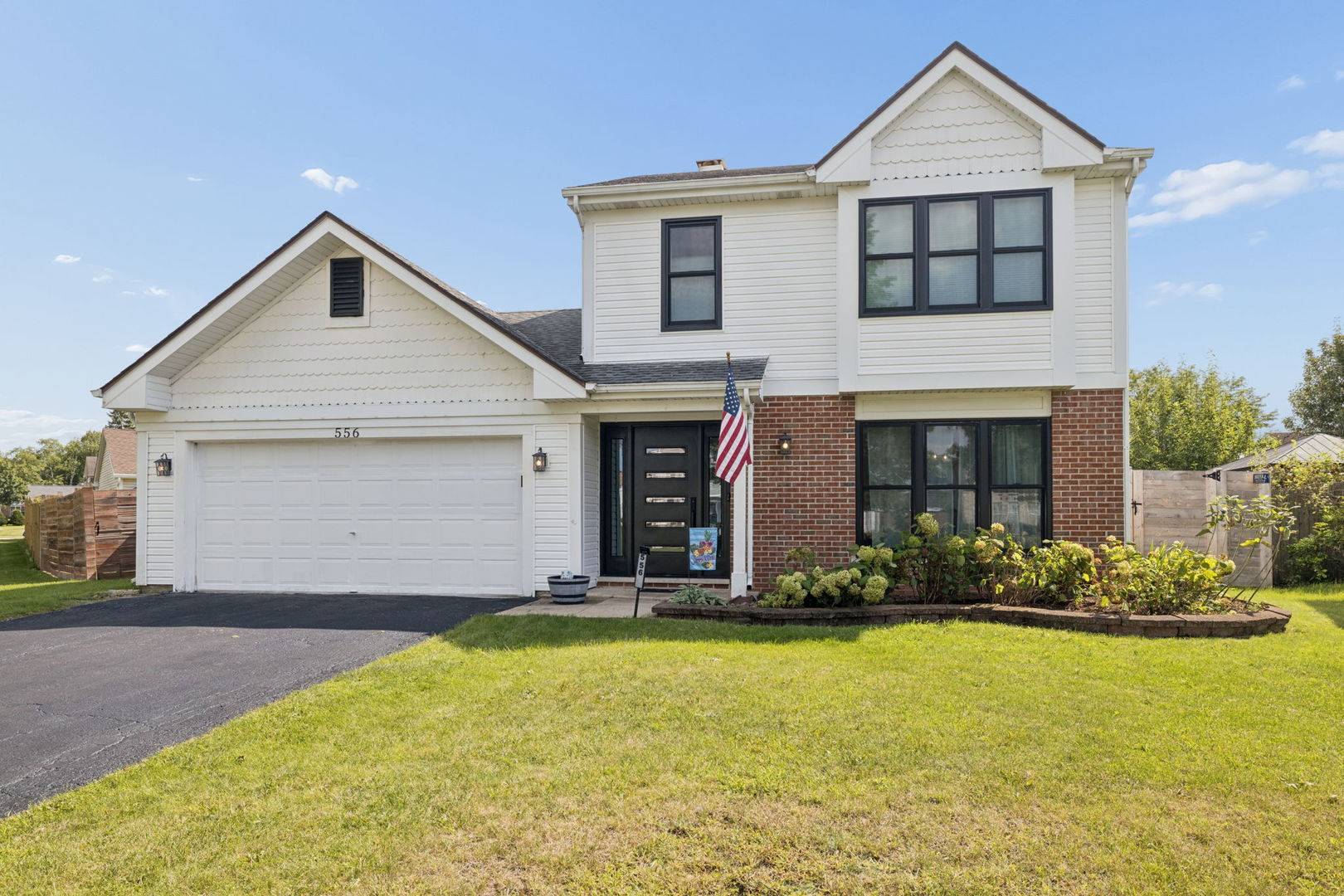 556 Foxford RD, Bartlett, IL 60103