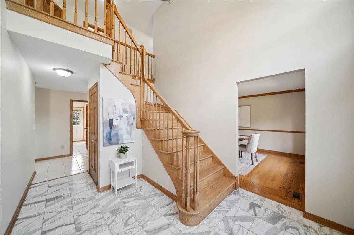 1853 Morgan CIR, Naperville, IL 60565