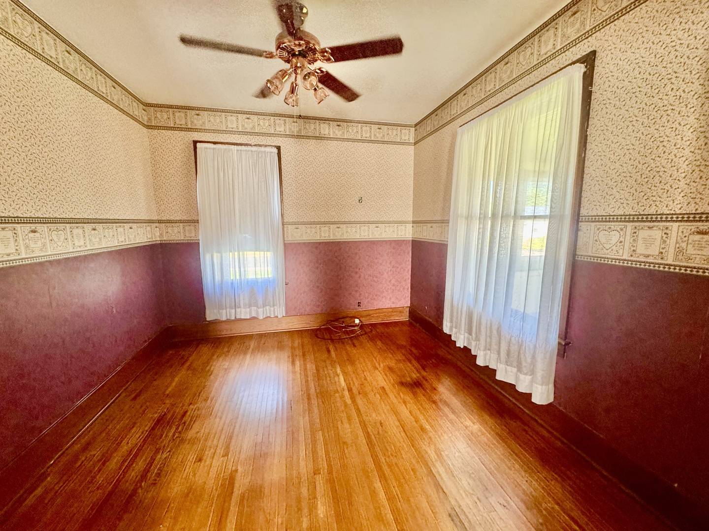 608 W Main ST, Aledo, IL 61231
