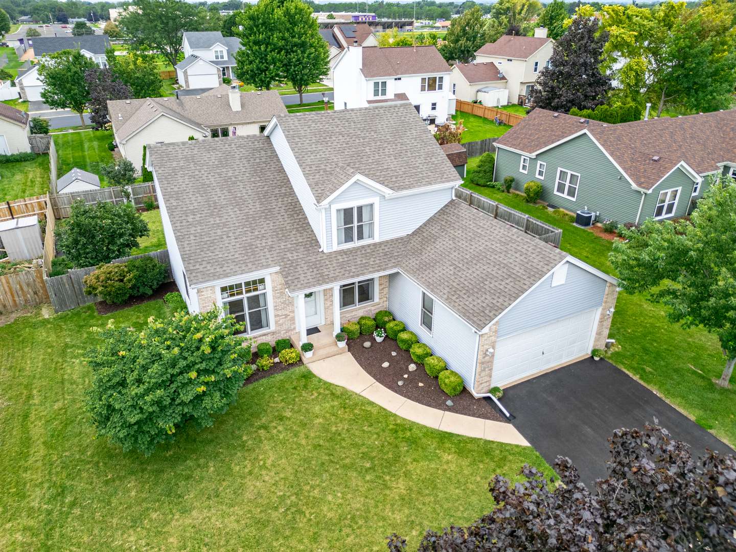 1621 Fox Field DR, Belvidere, IL 61008