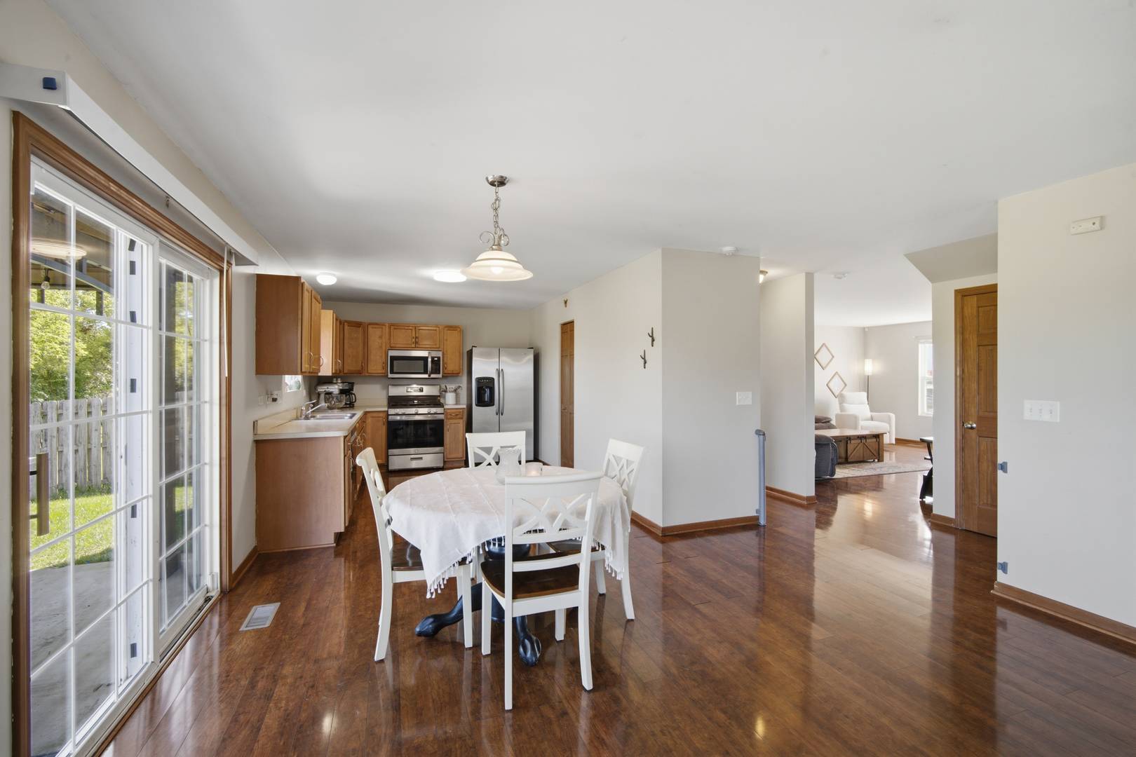 13138 Bucksburn LN, Beach Park, IL 60083