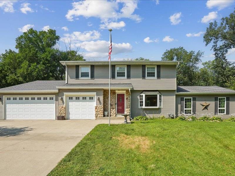 2260 Kingsbury DR, East Moline, IL 61244