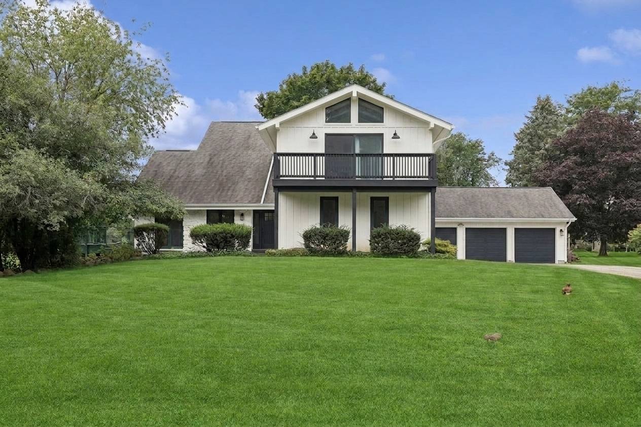 7239 Great Hill RD, Crystal Lake, IL 60012