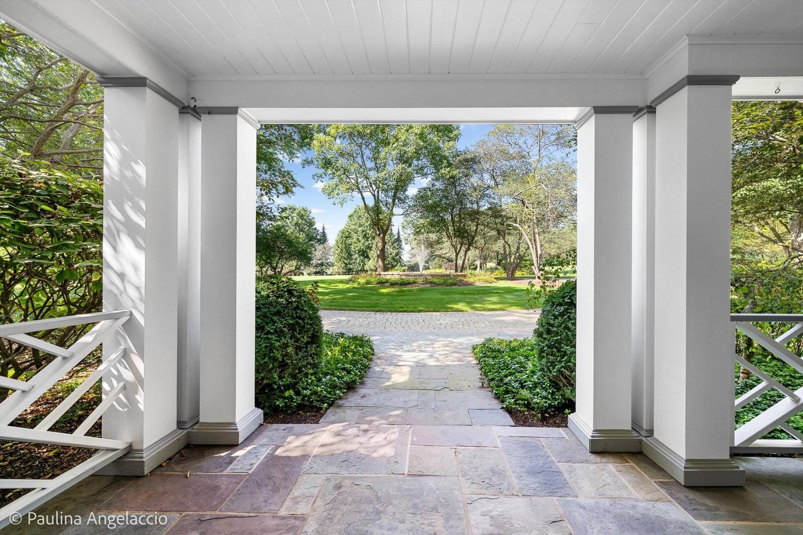 373 W County Line RD, Barrington Hills, IL 60010