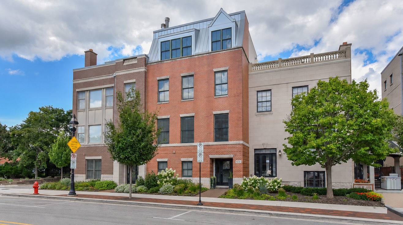 460 Pennsylvania AVE #B, Glen Ellyn, IL 60137