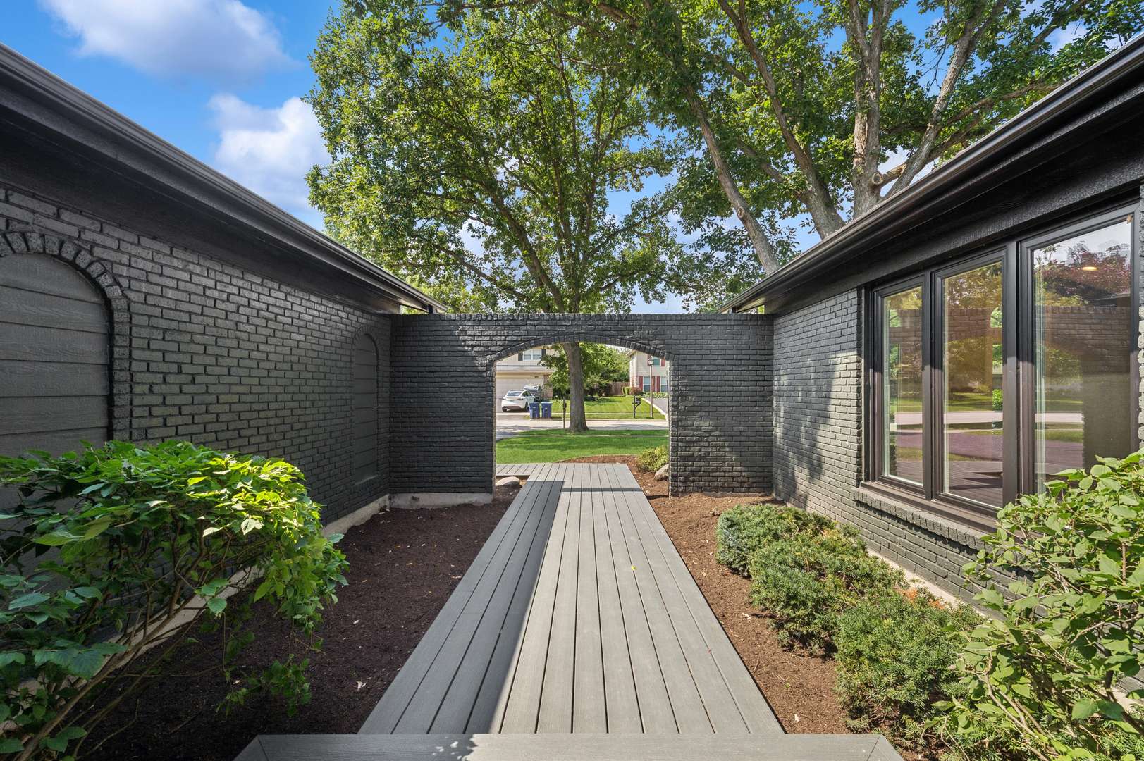 1695 Overland TRL, Deerfield, IL 60015