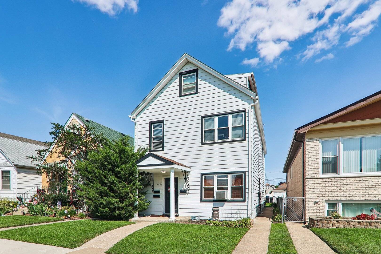 3541 N Neenah AVE, Chicago, IL 60634