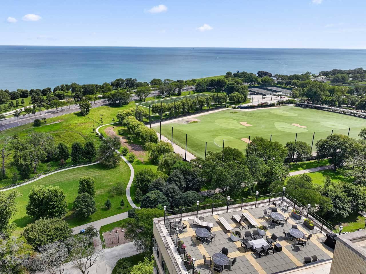 2970 N Lake Shore DR #17A, Chicago, IL 60657